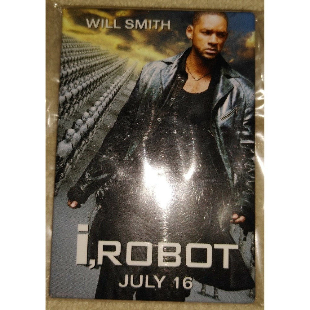 2004 I Robot Movie Theater Promo Badge Button Pin Will Smith Sci-Fi Collectible
